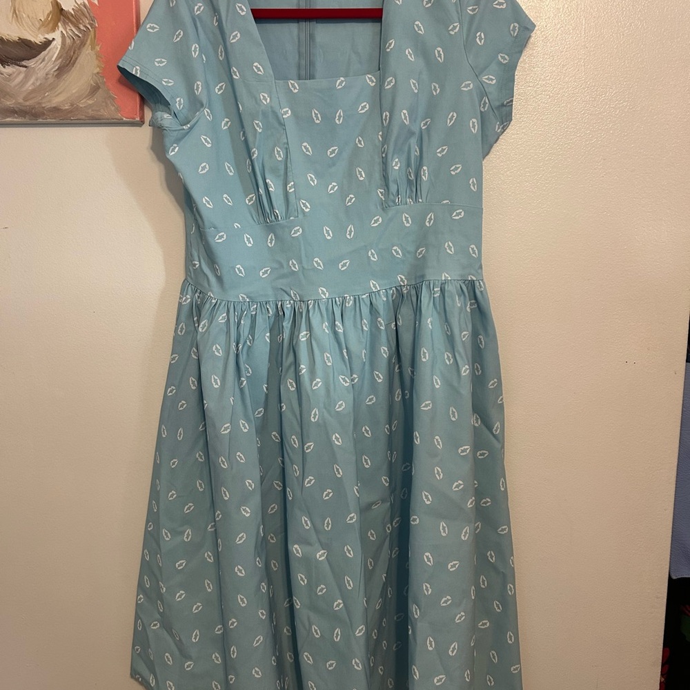 Gowntown womens 1950s style blue lip print  tea dress XL